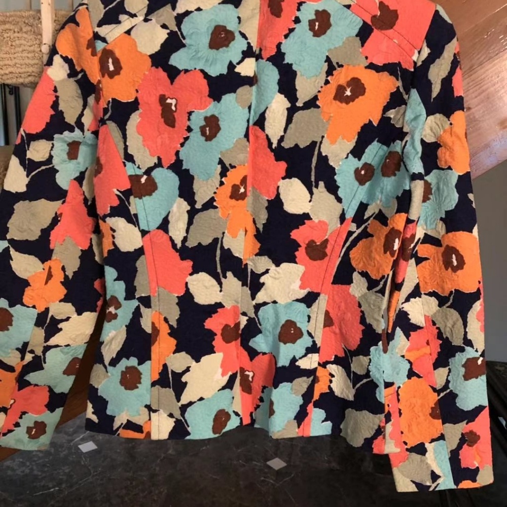 coat - Picture 2 of 4
